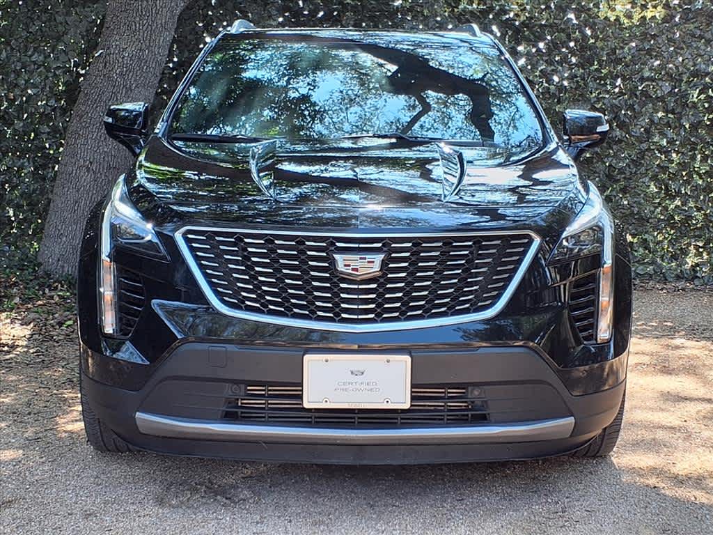 2022 Cadillac XT4 Premium Luxury photo 2