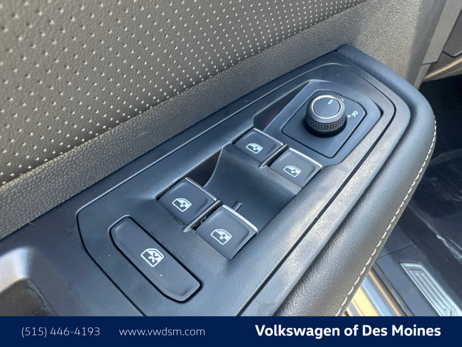 2026 Volkswagen Atlas Cross Sport SE Technology photo 22