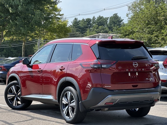 2022 Nissan Rogue SL photo 3