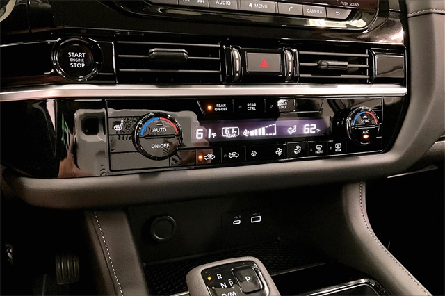 2025 Nissan Pathfinder SV photo 25