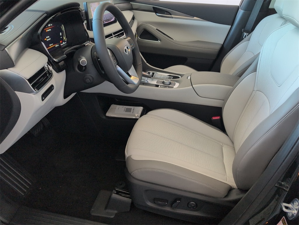 2026 Infiniti QX60 Luxe photo 6