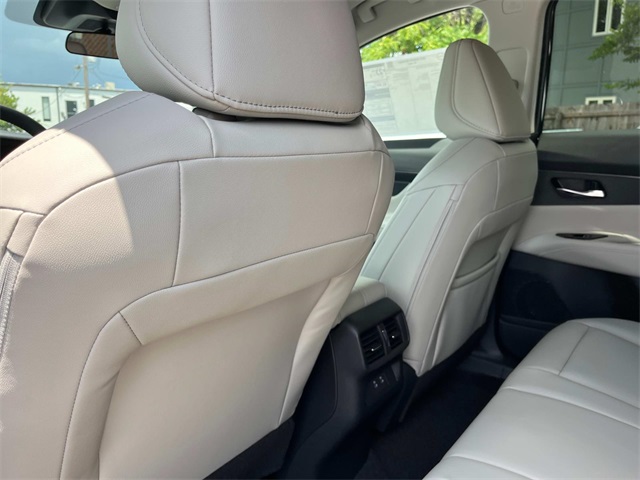 2025 Nissan Murano SV photo 16