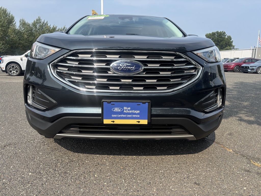 2022 Ford Edge SEL photo 3