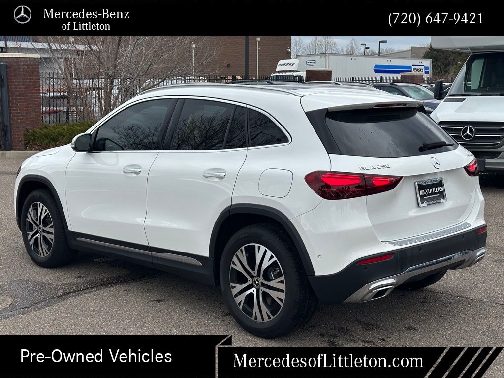 2026 Mercedes Benz GLA 250 4MATIC photo 2