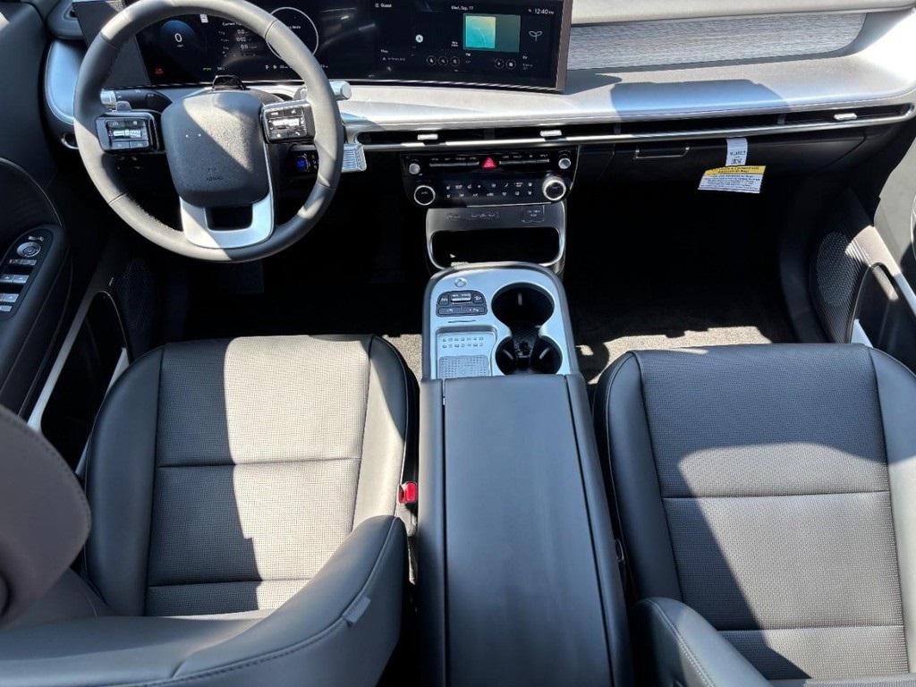 2026 Hyundai Ioniq Limited photo 7