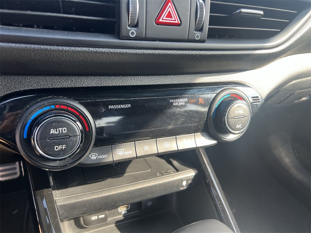 2023 Kia Forte GT-Line photo 16