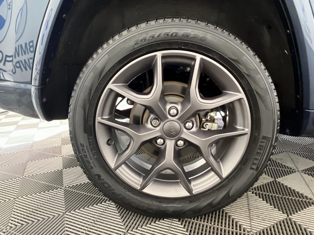 2021 Jeep Grand Cherokee Anniversary Edition photo 12