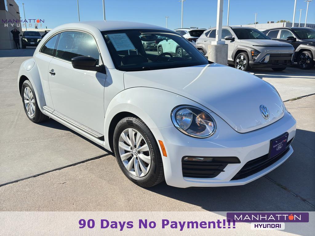2018 Volkswagen Beetle S's photo