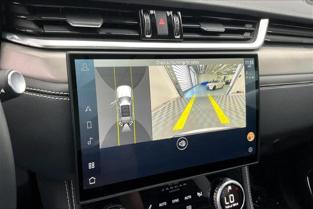 2025 Jaguar F-PACE P250 R-Dynamic S photo 15