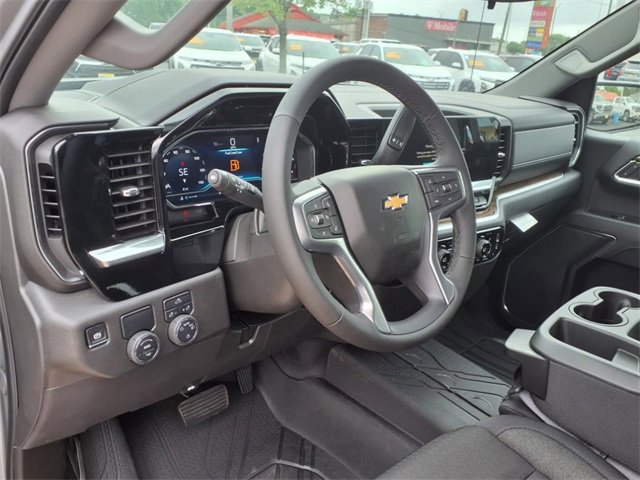2025 Chevrolet Silverado 1500 LT photo 11