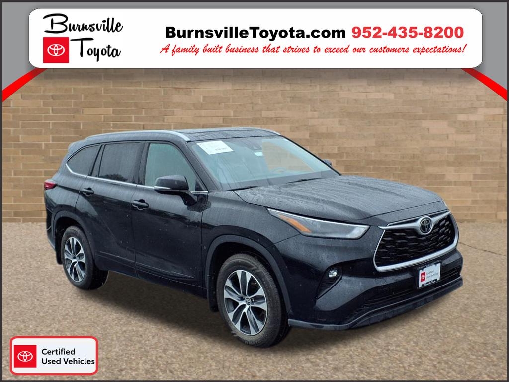 2022 Toyota Highlander XLE's photo