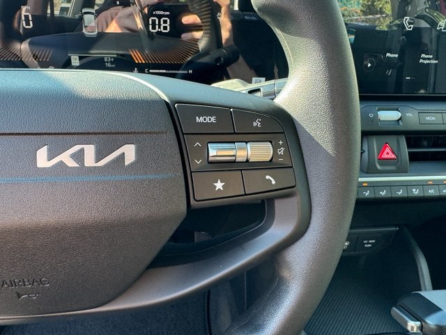 2025 Kia K4 LXS photo 24