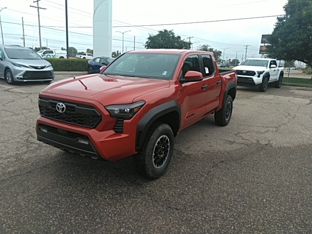2025 Toyota Tacoma Off-Road TRD photo 12