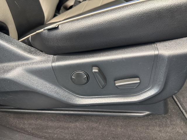 2019 Ford F-150 XLT photo 14