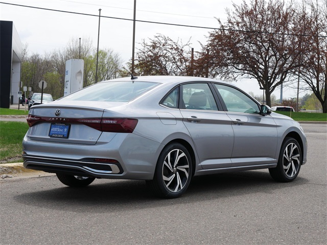 2025 Volkswagen Jetta 1.5T SEL photo 2