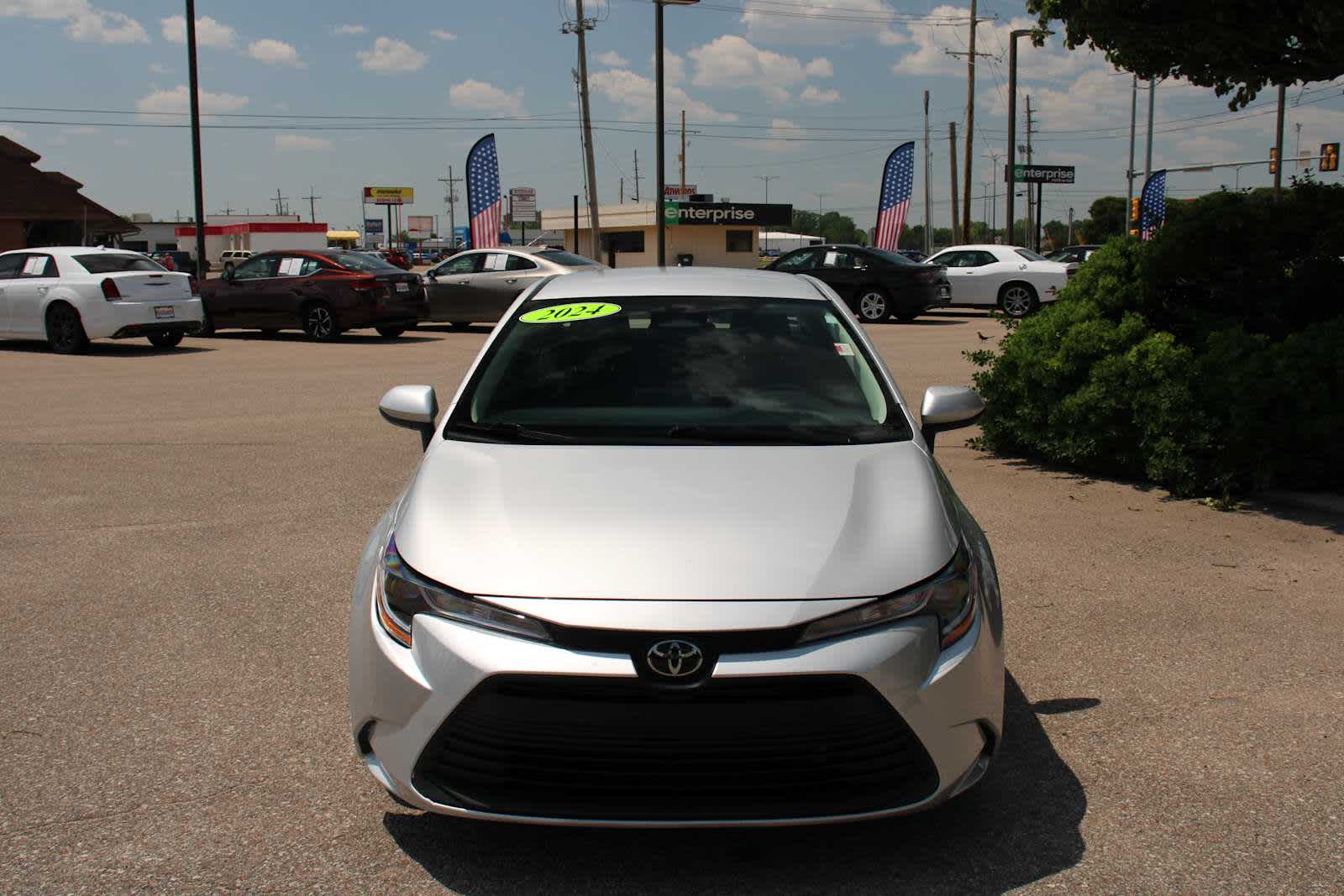 2024 Toyota Corolla LE photo 3