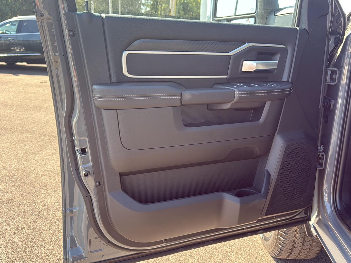 2026 Ram 2500 Big Horn photo 18