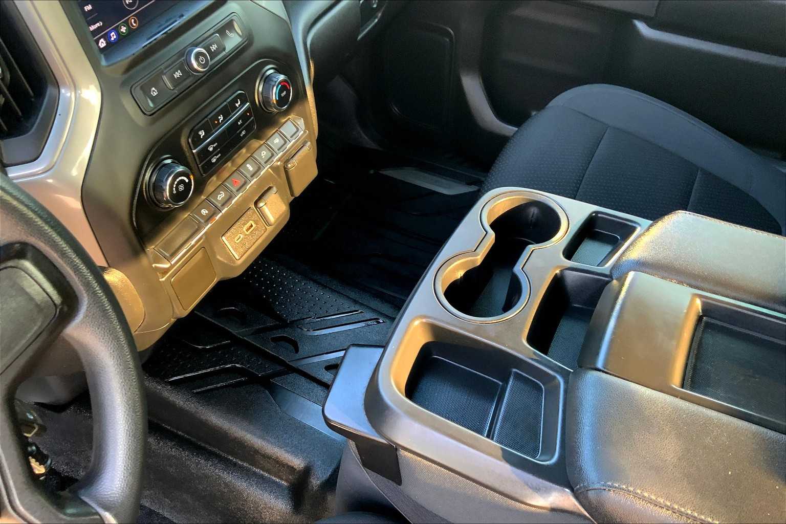 2021 Chevrolet Silverado 1500 Custom photo 15
