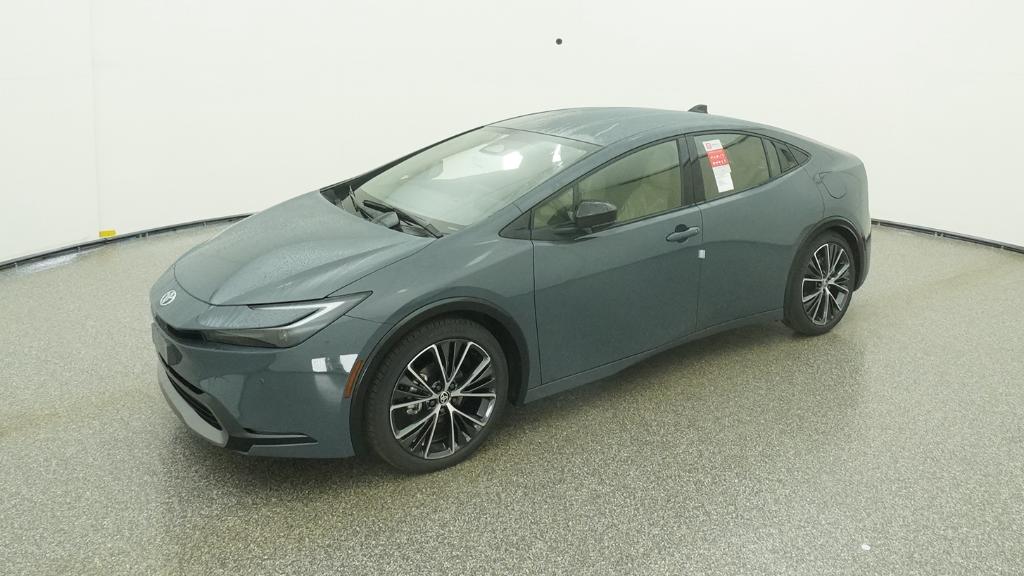 2026 Toyota Prius XLE's photo