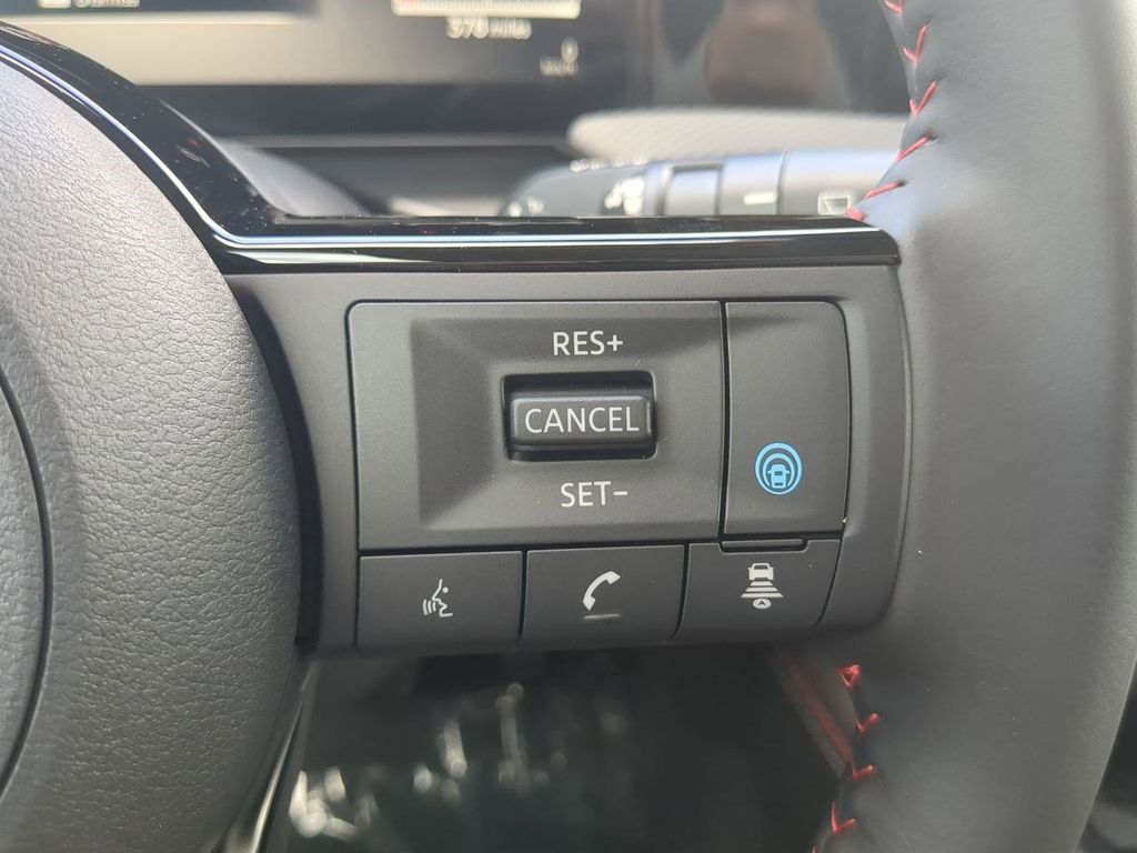 2025 Nissan Kicks SR photo 21