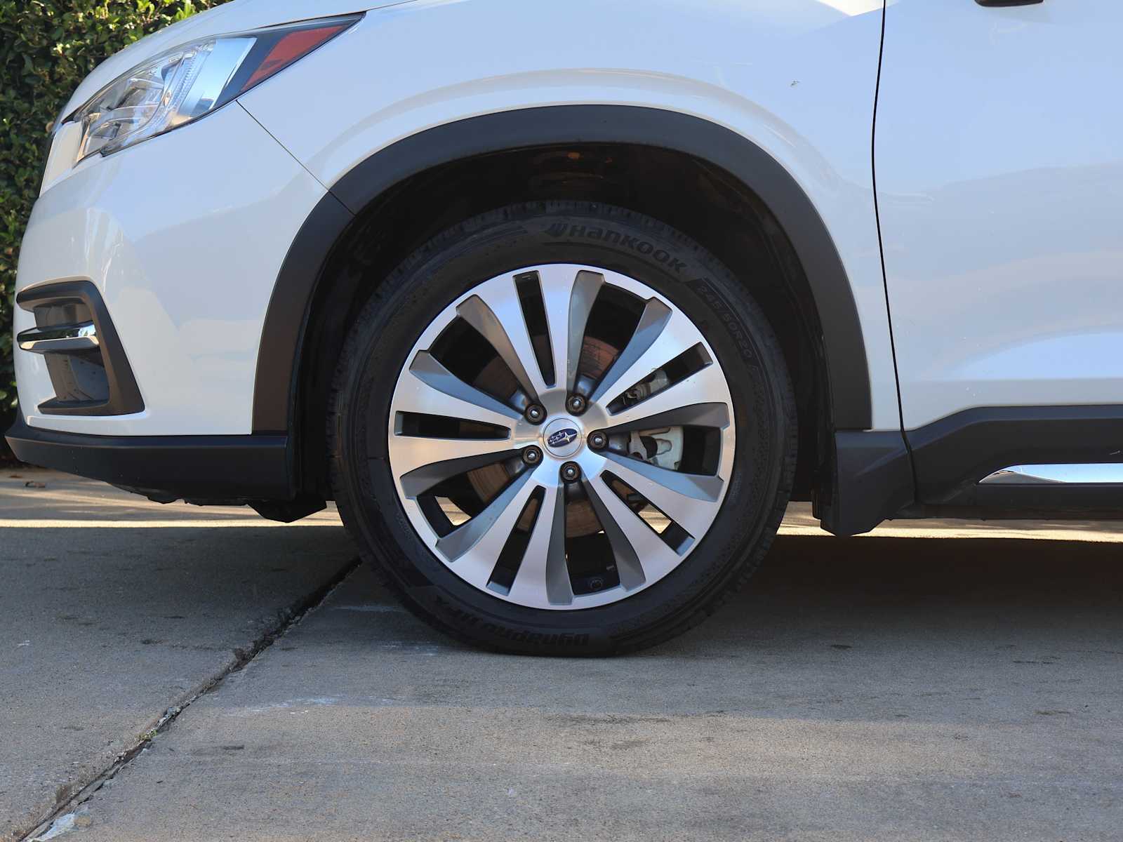 2022 Subaru Ascent Touring photo 4