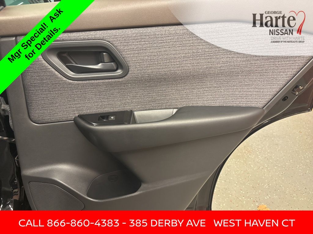 2023 Nissan Rogue S photo 20