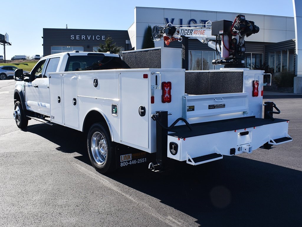2026 Ford F-550 XLT photo 3