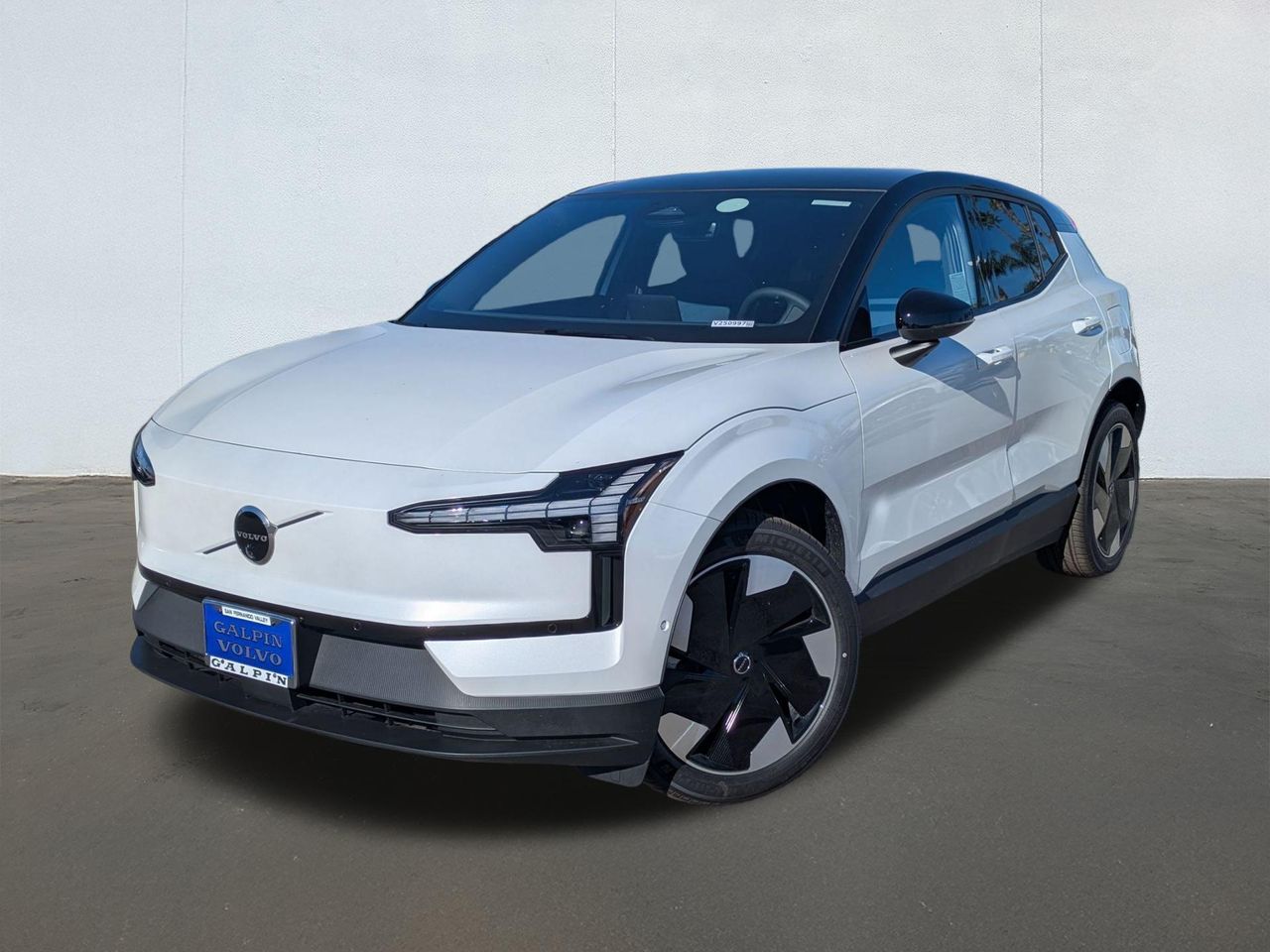 2025 Volvo EX30 Ultra's photo