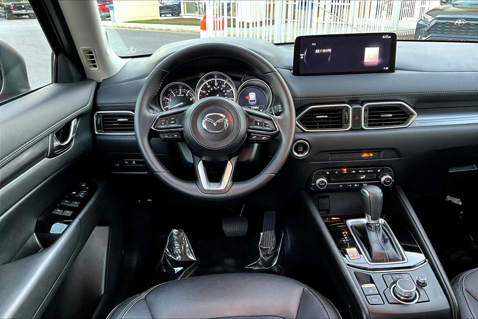 2024 Mazda CX-5 2.5 S Preferred photo 5
