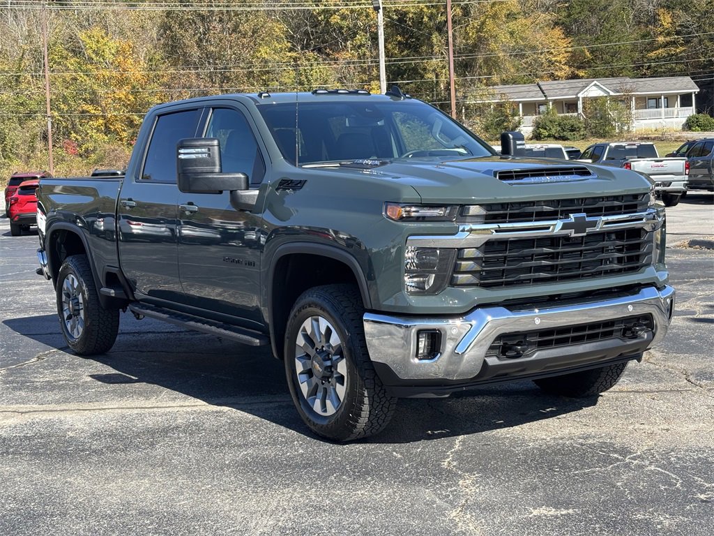 2026 Chevrolet Silverado 2500HD LT photo 4