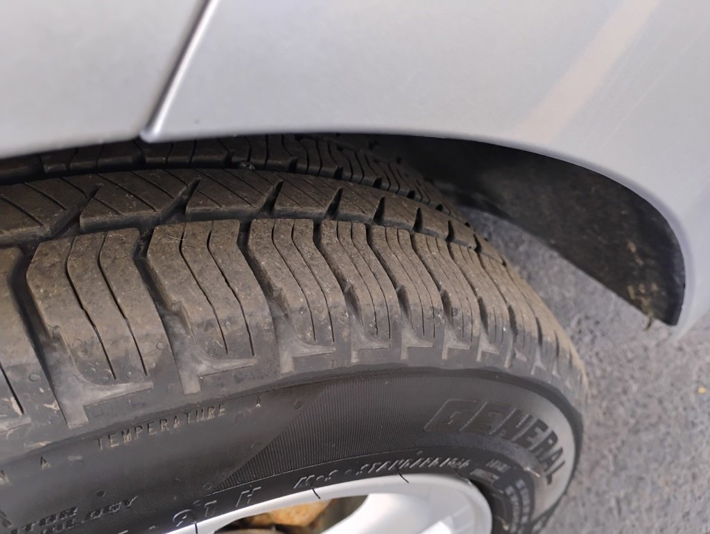 2016 Chevrolet Cruze LT photo 3