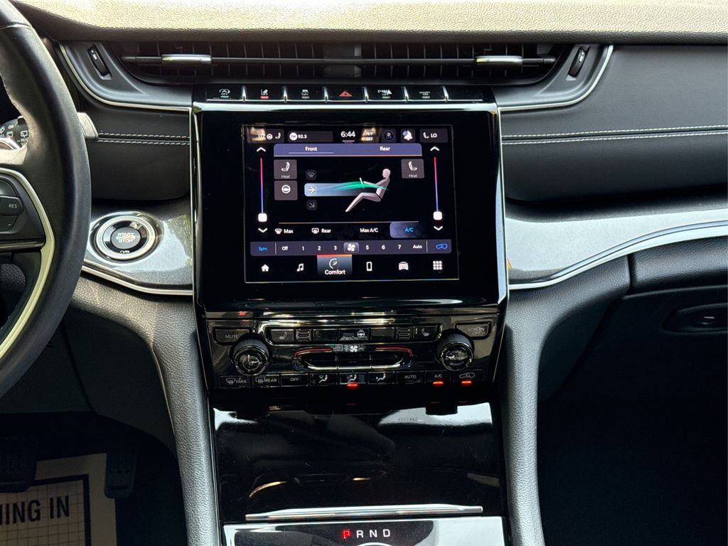 2021 Jeep Grand Cherokee Altitude photo 20