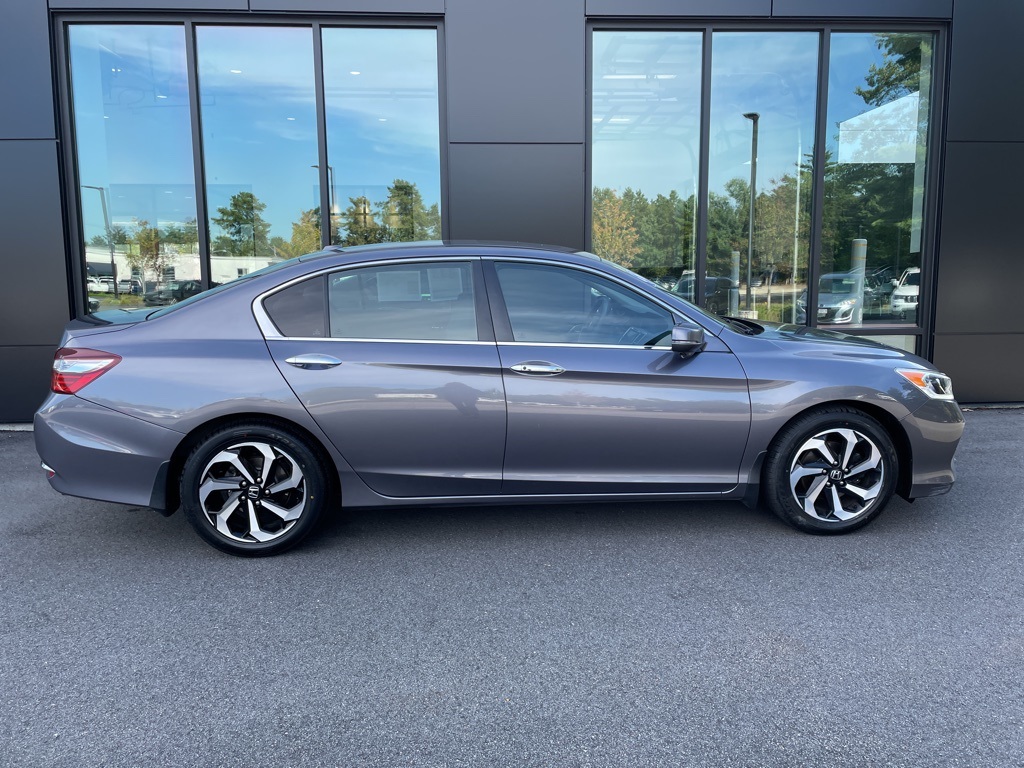 2016 Honda Accord EX photo 3