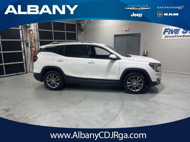 2023 GMC Terrain SLT's photo