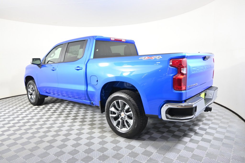 2026 Chevrolet Silverado 1500 LT photo 4