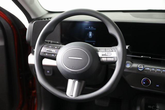 2026 Hyundai Kona SE photo 3