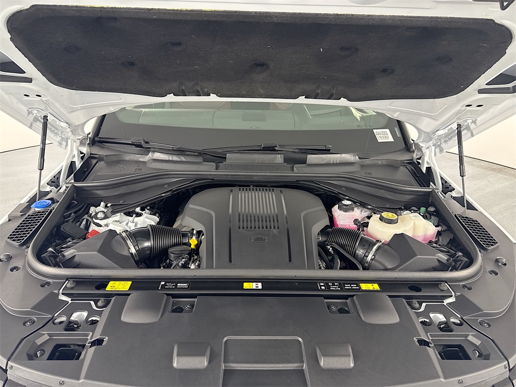 2025 Land Rover Range Rover Sport SE photo 28
