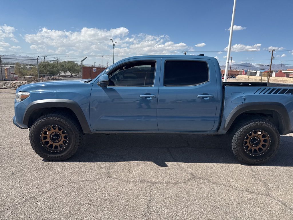 2019 Toyota Tacoma TRD Off-Road V6 Double Cab photo 3