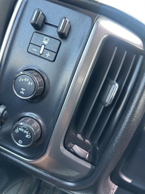 2017 Chevrolet Silverado 2500HD LT photo 16