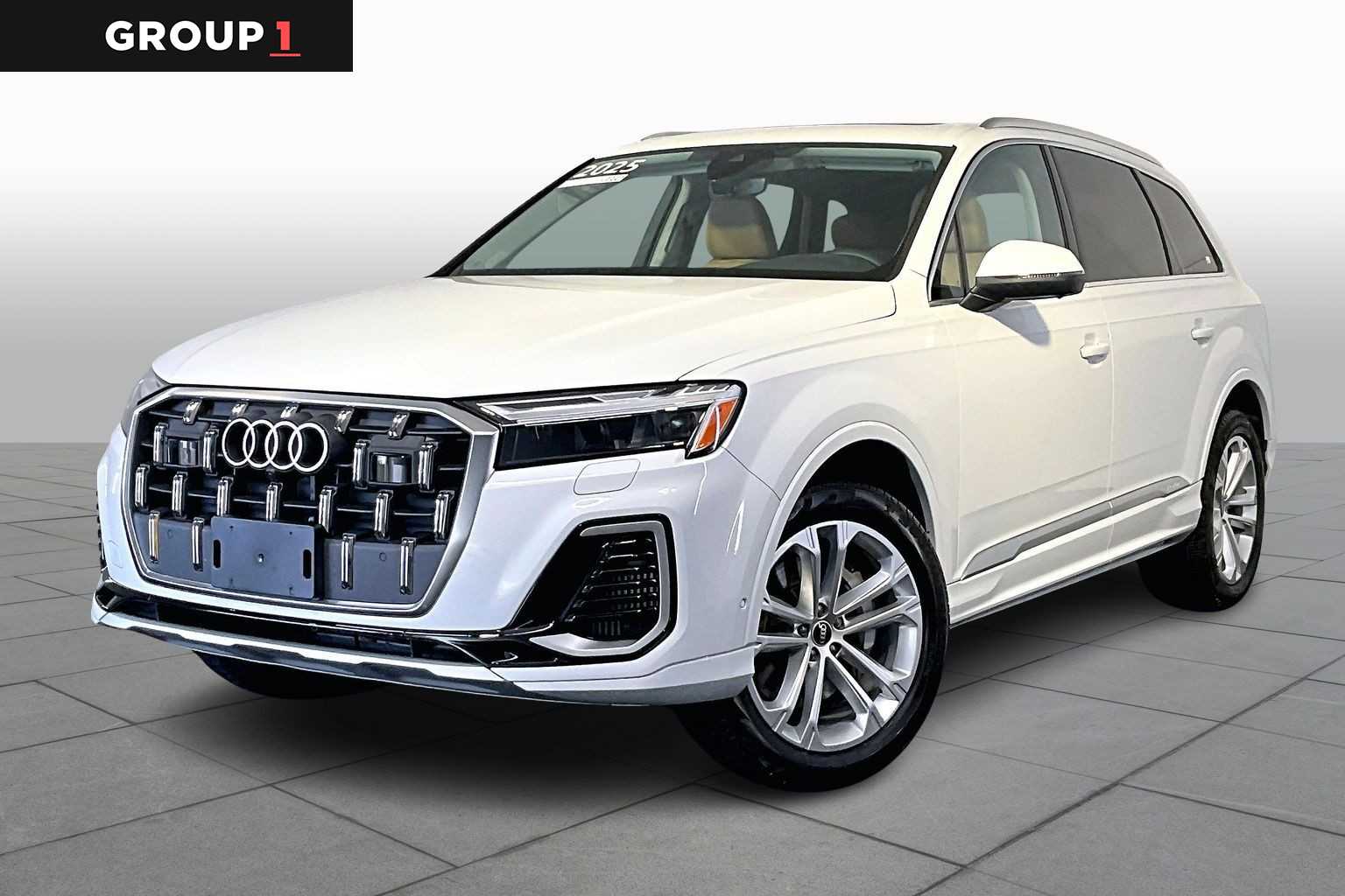 2025 Audi Q7 Premium Plus's photo