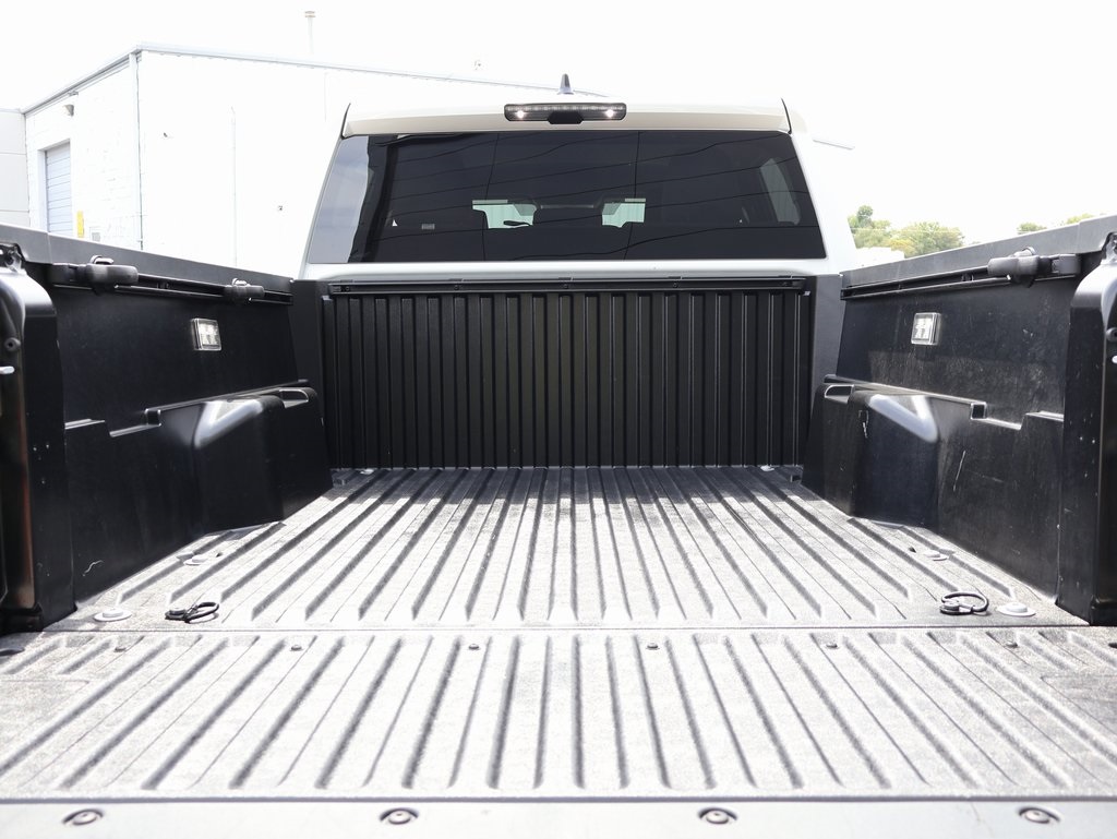 2025 Toyota Tacoma TRD Off-Road photo 14