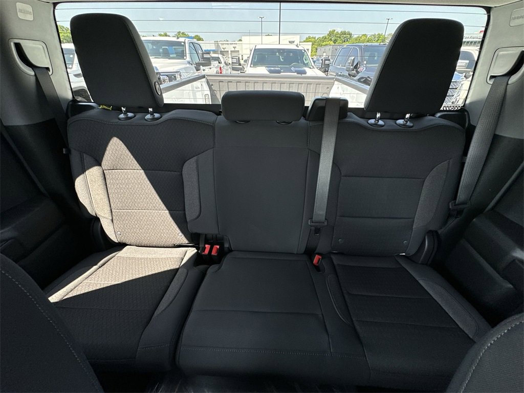 2025 Chevrolet Silverado 1500 Custom photo 21