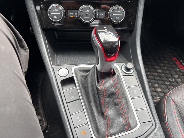 2024 Volkswagen Jetta GLI 2.0T Autobahn photo 9