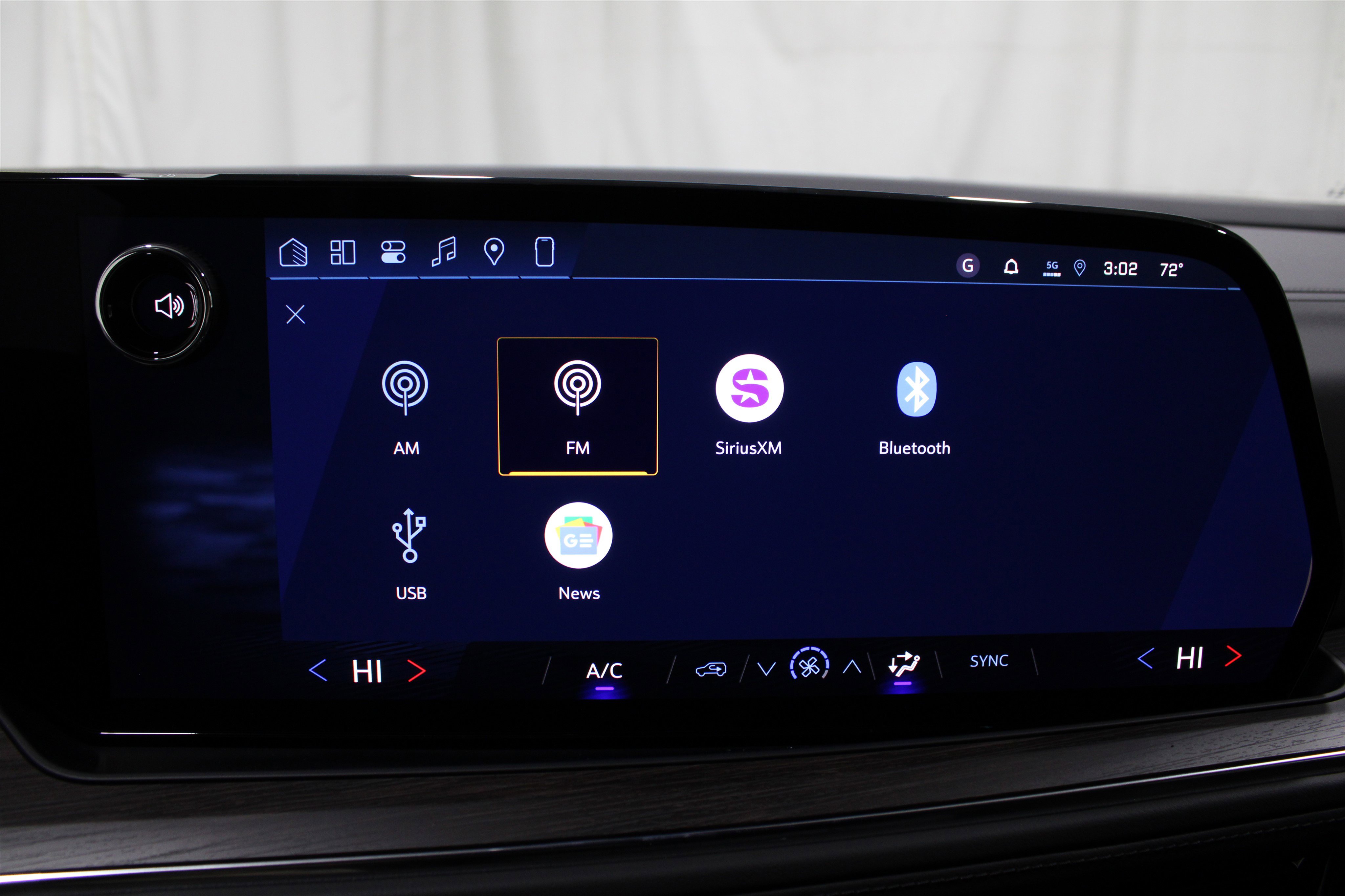 2026 Chevrolet Tahoe LS photo 4