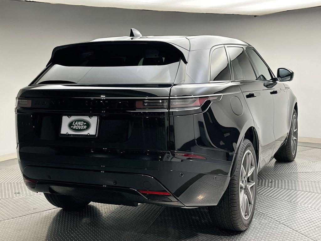 2026 Land Rover Range Rover Velar SE photo 3