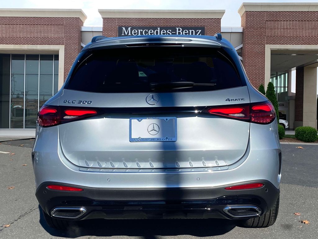 2025 Mercedes Benz GLC 300 4MATIC photo 6