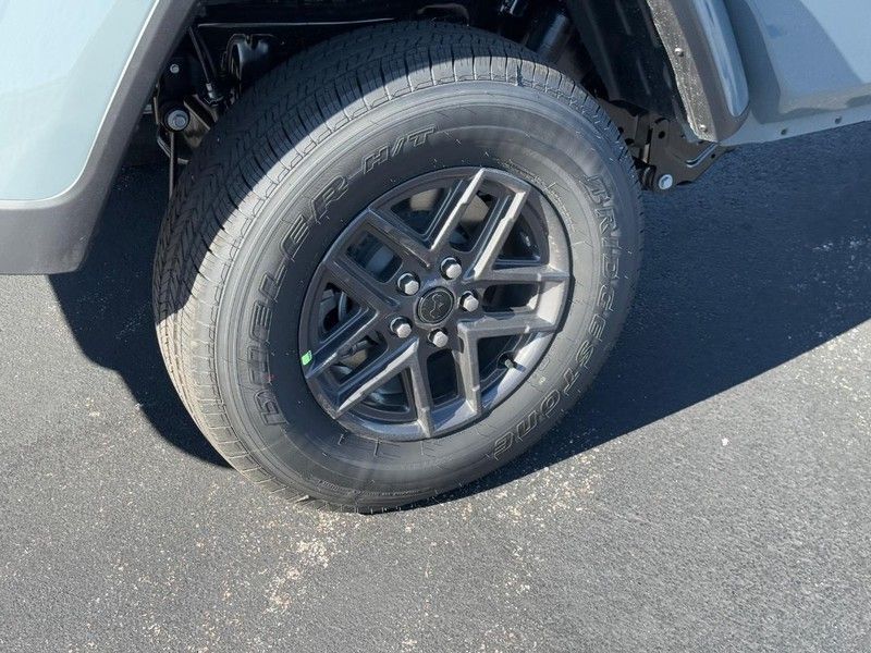 2025 Jeep Gladiator Sport S photo 4