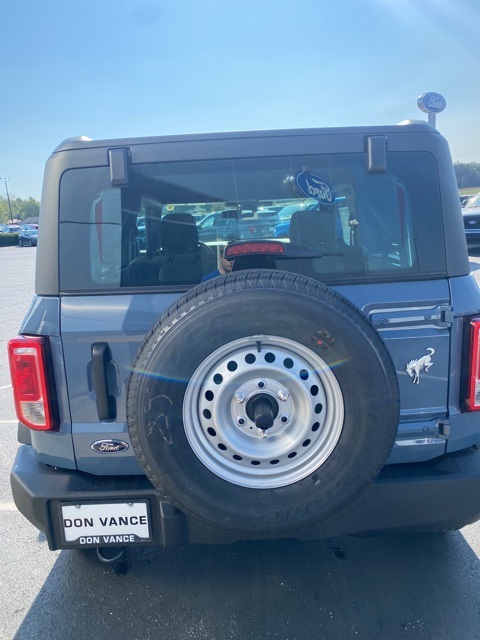 2025 Ford Bronco Base photo 8