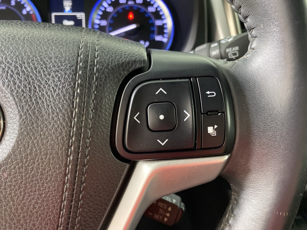2016 Toyota Highlander Limited photo 26