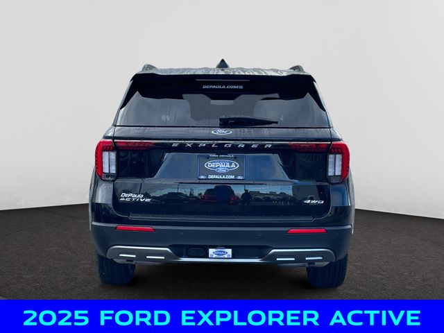 2025 Ford Explorer photo 4